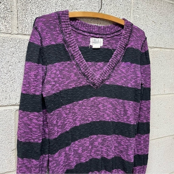 BillBong Purple And Black Striped V-Neck Sweater - Picture 3 of 7